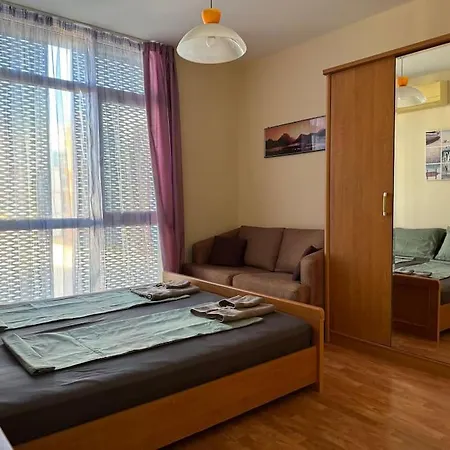 Apartamento за в елит 4 *