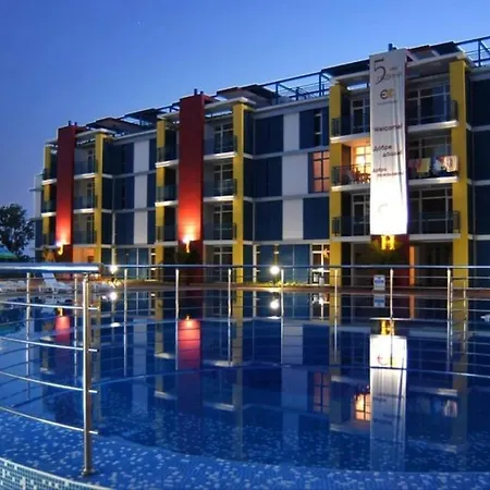 за в елит 4 Apartment *