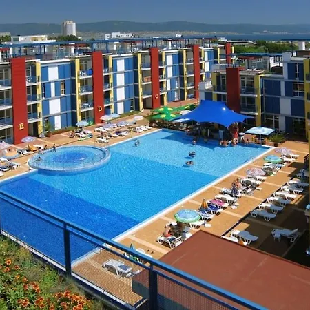 за в елит 4 Apartment *