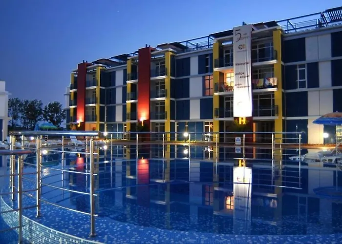 за в елит 4 Apartment *